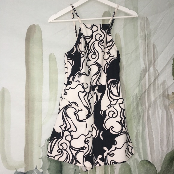 Classy, black and white Romper - Picture 2 of 2